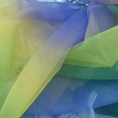 Telas suaves 100% de PolyesterTextile de la tela de Tulle de la ilusión del estiramiento