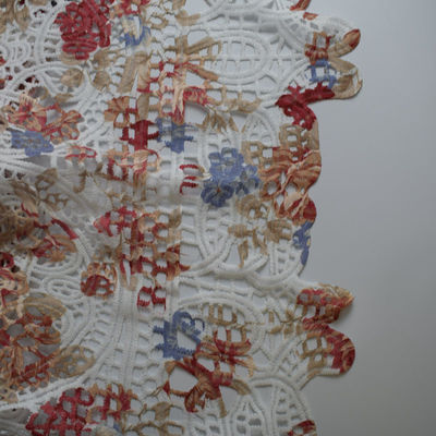 Las telas de algodón del poliéster de la materia textil bordaron la impresión del telar jacquar del vestido de la ropa