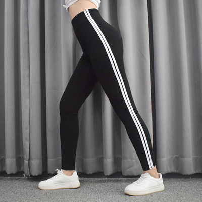 Pantalones de funcionamiento de la yoga del gimnasio de las polainas el 5% Spandex del extremo del arrugado de la viscosa del 55%